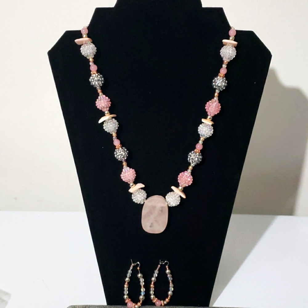 Rose Quartz Necklace & Earring Set 💗